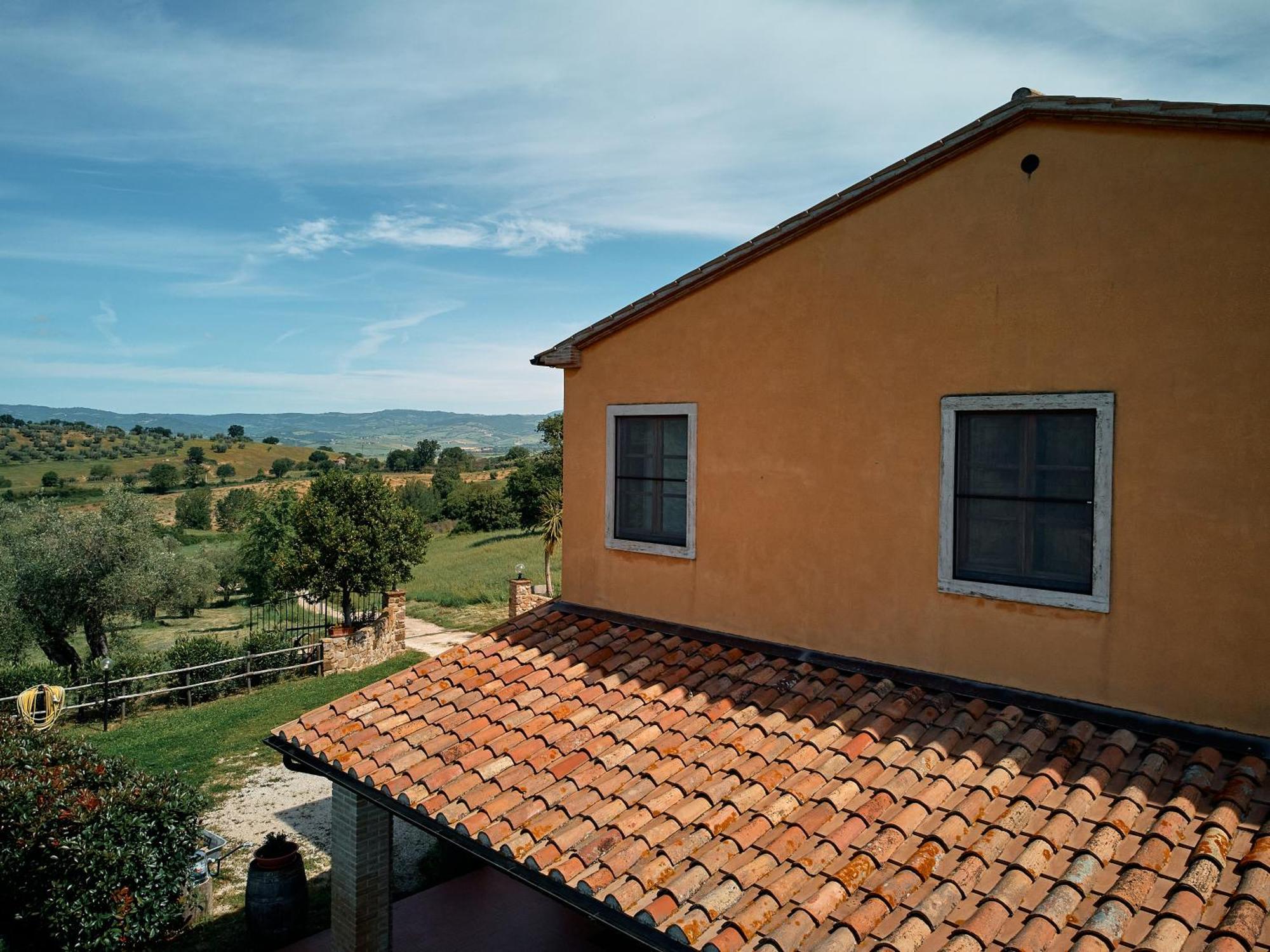 8380 Agriturismo Il Saragiolo Manciano Exteriör bild