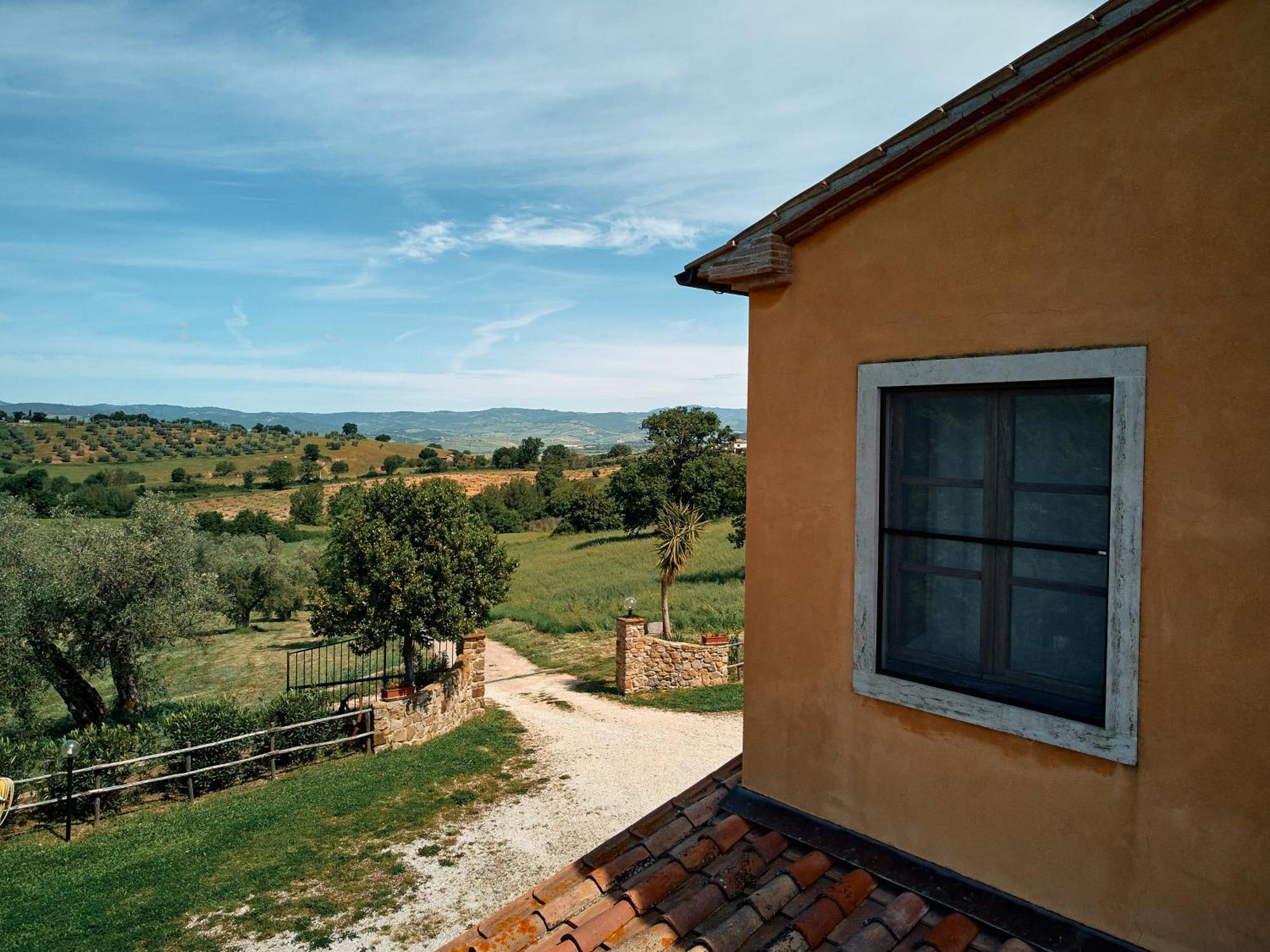 8380 Agriturismo Il Saragiolo Manciano Exteriör bild