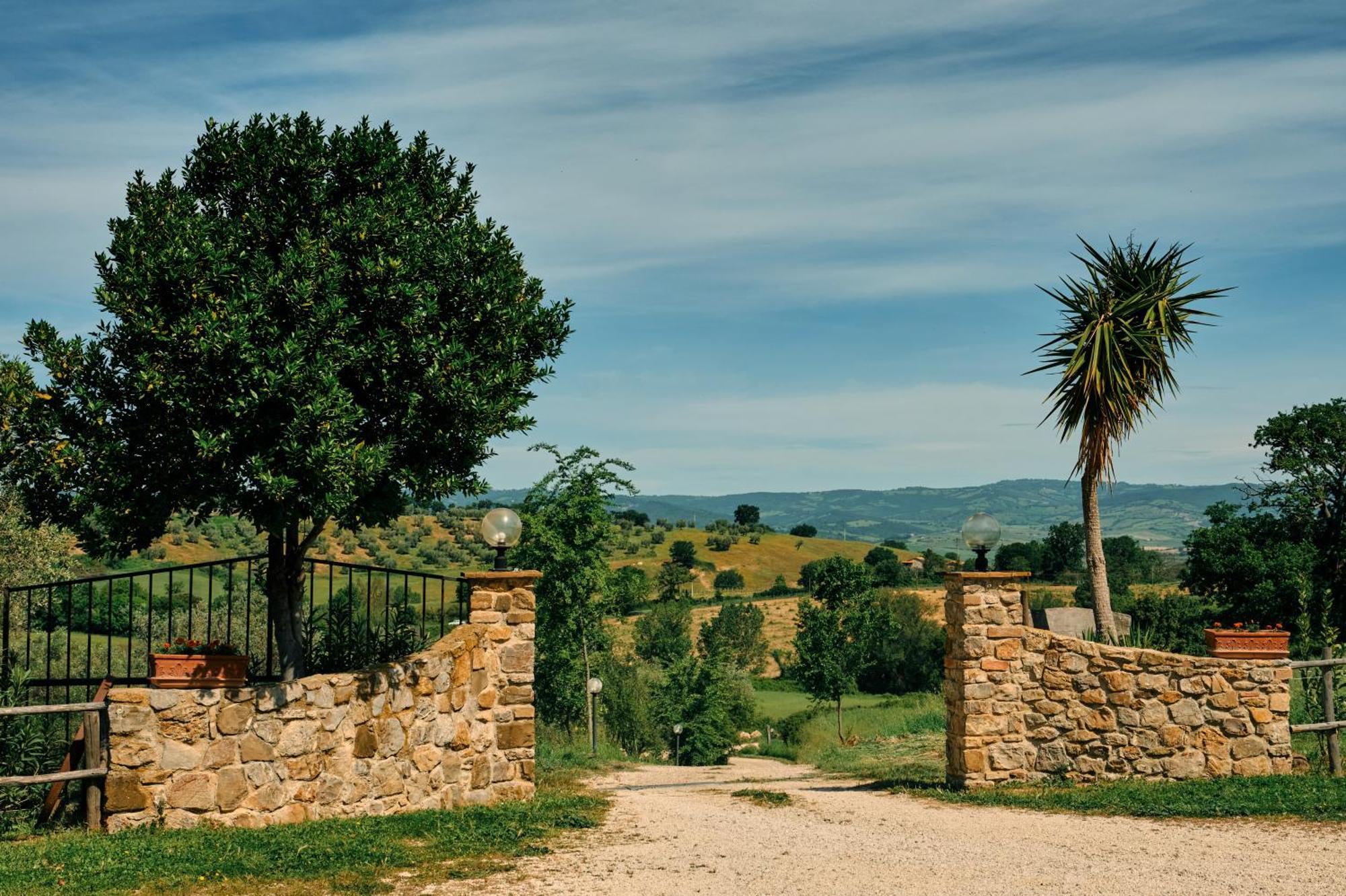 8380 Agriturismo Il Saragiolo Manciano Exteriör bild