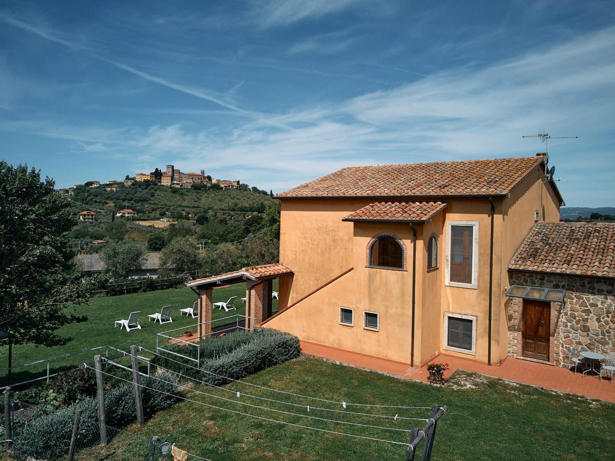 8380 Agriturismo Il Saragiolo Manciano Exteriör bild